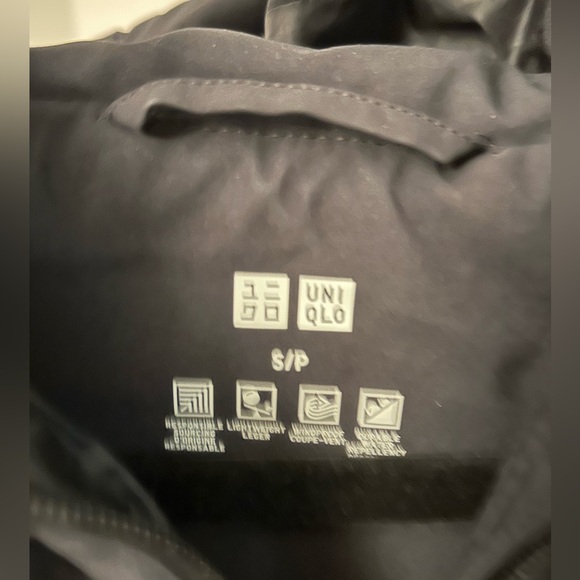 Black Uniqlo Seamless Down Parka jacket - Picture 2 of 10